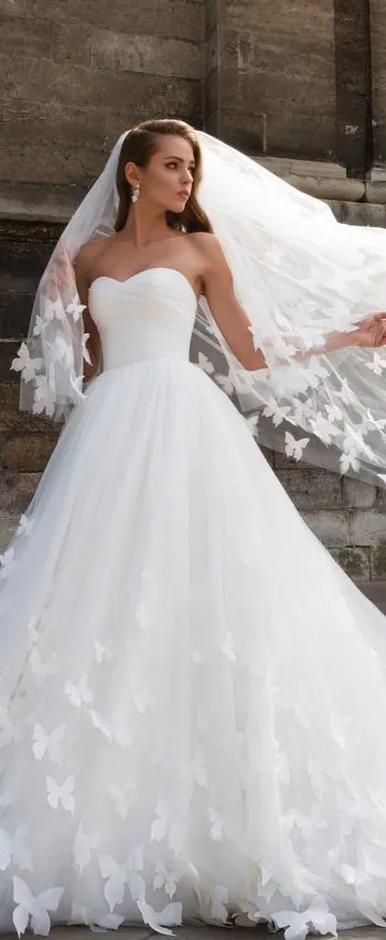 Beautiful Wedding Dresses with Long Train Sweetheart Butterfly Simple Bridal Gown JKW201