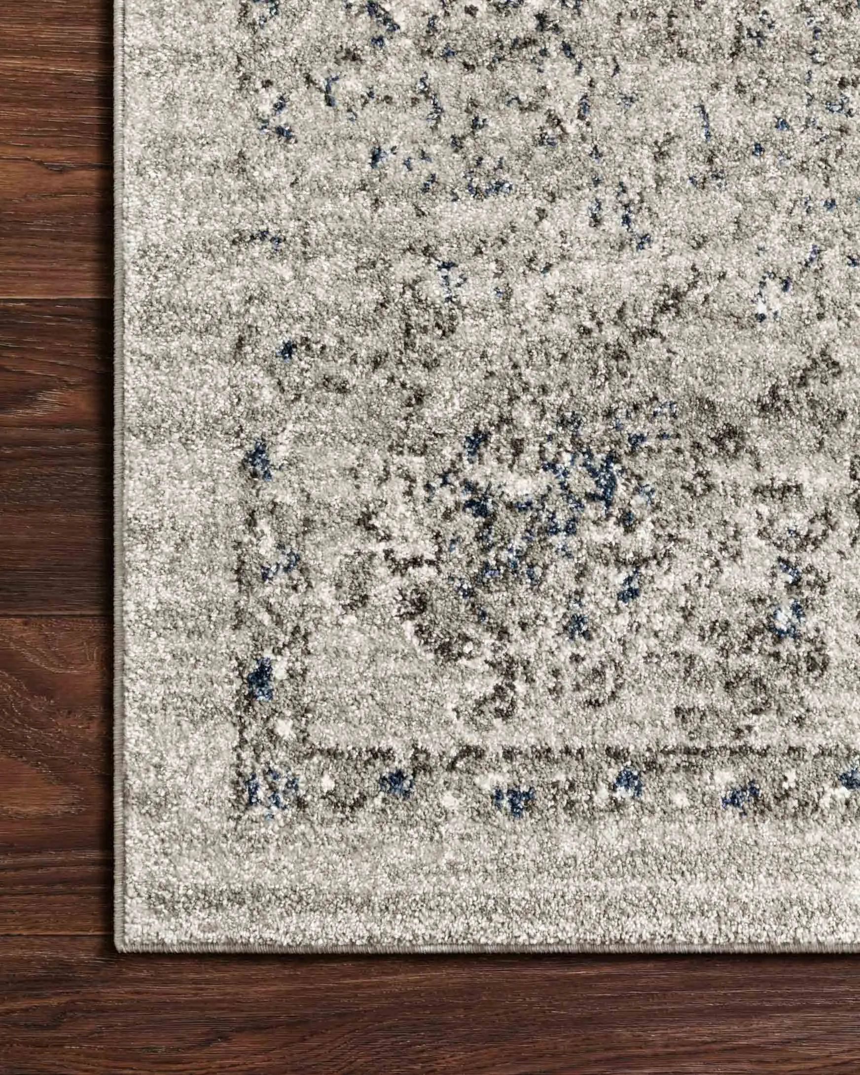 Joaquin Rug in Dove & Grey by Loloi